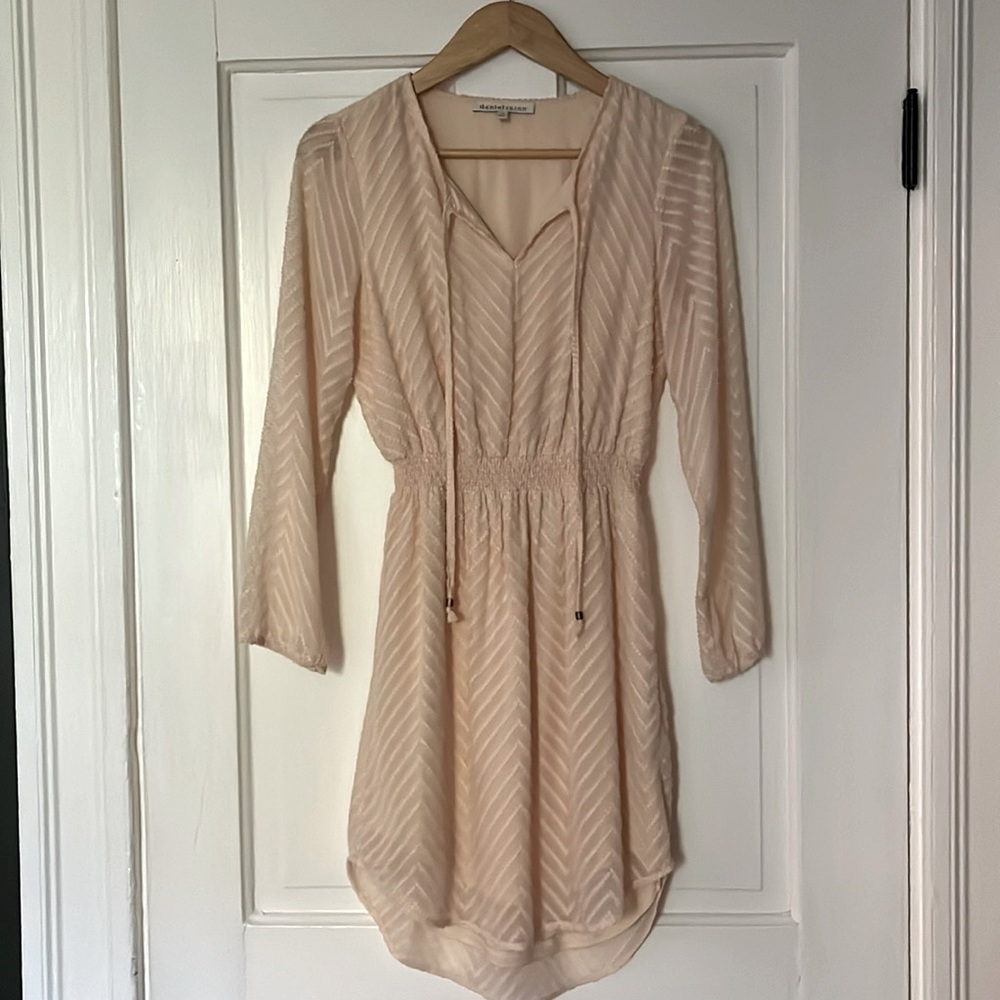 Cream midi dress with elastic waist and 3/4 sleeves